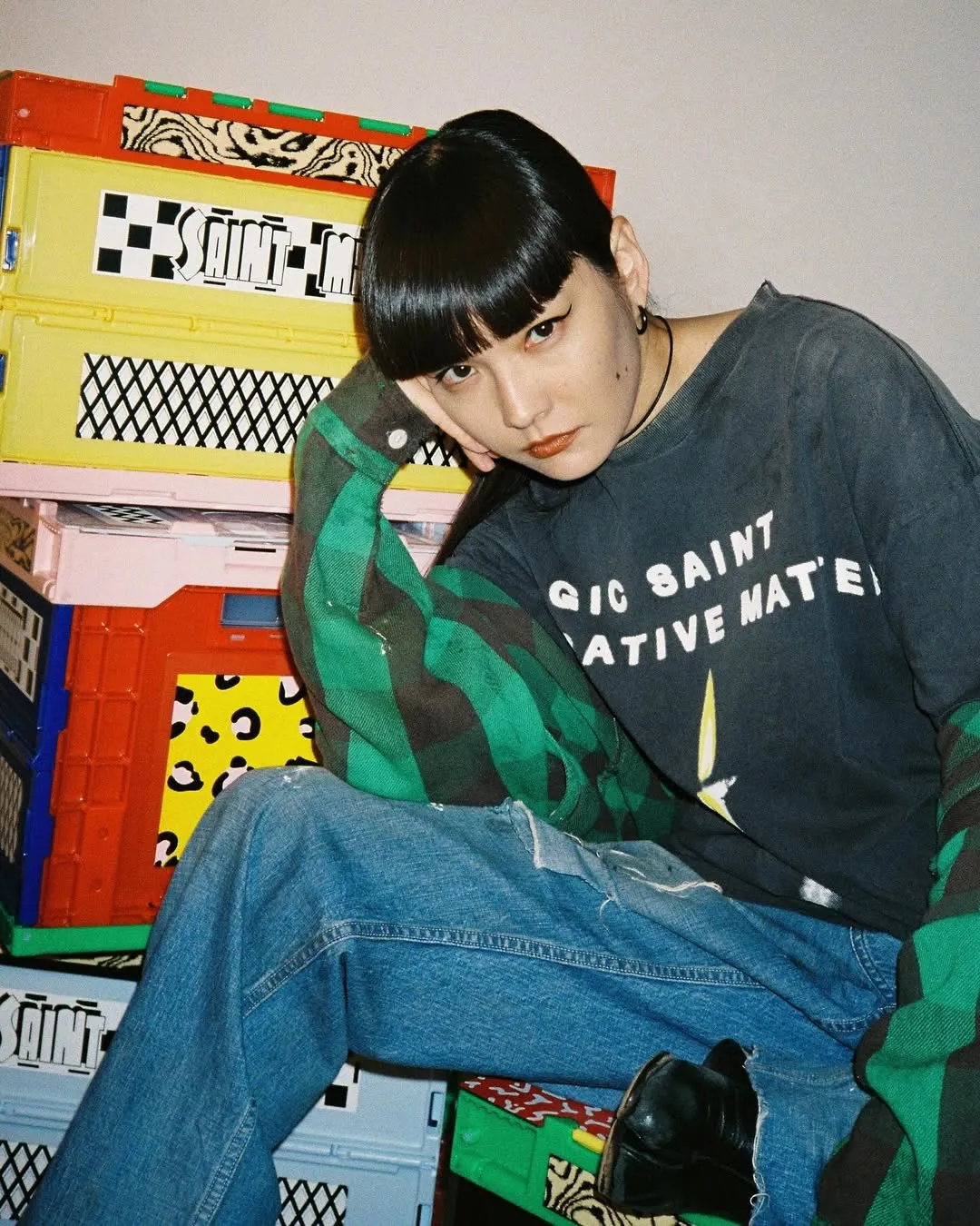 SAINT Mxxxxxx CANDLE SS TEE/BLK Slogan candle distressed TEE Little angel short sleeves on the back Washed in black S-XL Same as the original version Cylindrical side seam OE yarn fabric Garment dyeing Fade in heavy washes Fade with horse plaster on the bust Correct version matching Original version accessories Original level printing restoration